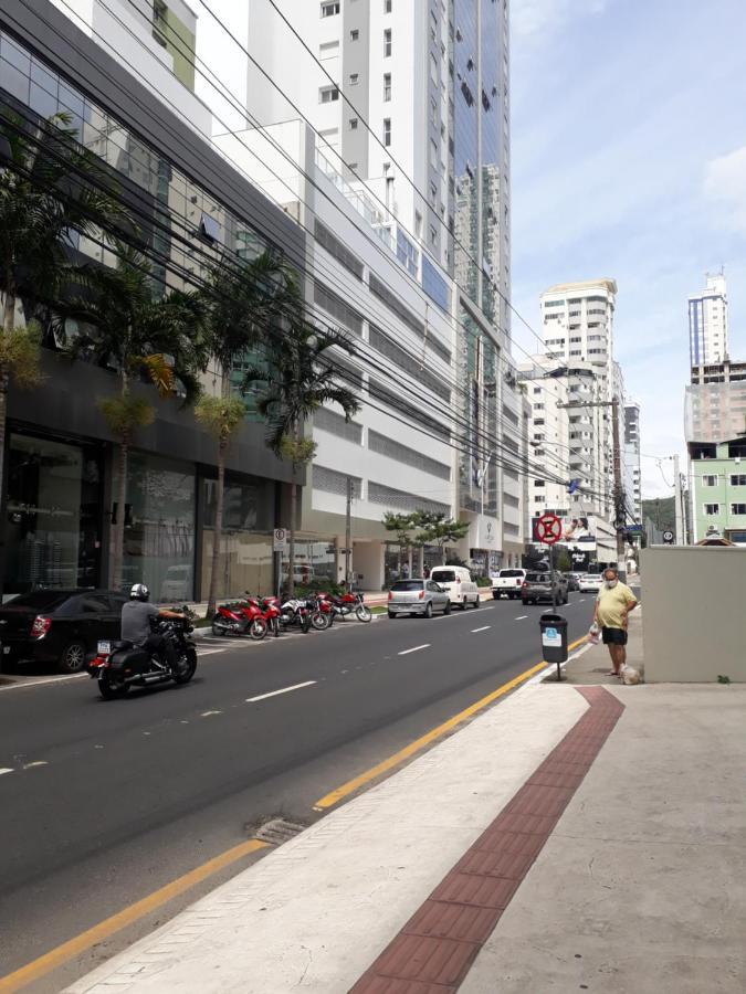 Otimo Apto. 180 Metros Do Mar Balneário Camboriú Esterno foto
